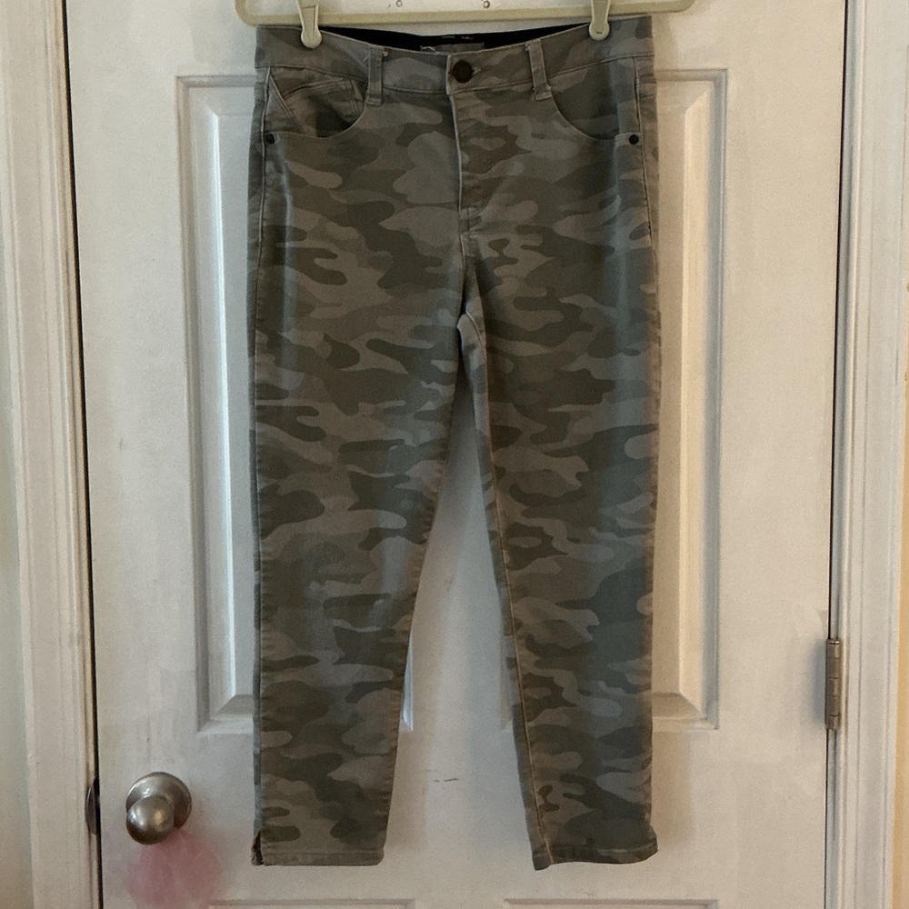 Wit & Wisdom Green Camouflage Ab Solution High Waist Skinny Ankle Pants EUC 6P